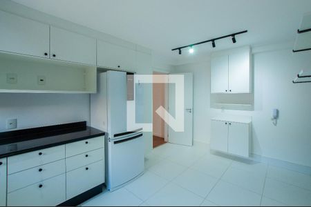 Apartamento para alugar com 266m², 3 quartos e 3 vagas Apartamento para alugar com 266m², 3 quartos e 3 vagasCozinha