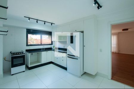 Apartamento para alugar com 266m², 3 quartos e 3 vagas Apartamento para alugar com 266m², 3 quartos e 3 vagasCozinha