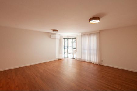 Apartamento para alugar com 266m², 3 quartos e 3 vagas Apartamento para alugar com 266m², 3 quartos e 3 vagasSala