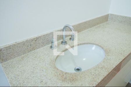 Apartamento para alugar com 266m², 3 quartos e 3 vagas Apartamento para alugar com 266m², 3 quartos e 3 vagasBanheiro da Suíte 2