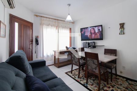 Sala de casa para alugar com 3 quartos, 102m² em Ipanema, Porto Alegre