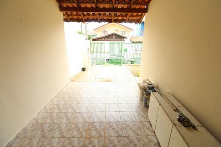 Garagem de casa para alugar com 2 quartos, 80m² em Jardim das Industrias, São José dos Campos