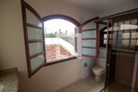 Banheiro da Suíte de casa para alugar com 4 quartos, 206m² em Vila Cruzeiro, São Paulo
