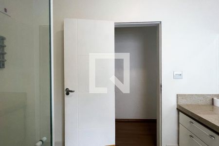 Casa à venda com 342m², 6 quartos e 4 vagasBanheiro