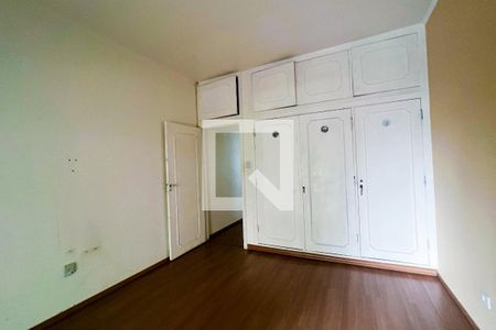 Casa à venda com 342m², 6 quartos e 4 vagasQuarto 1