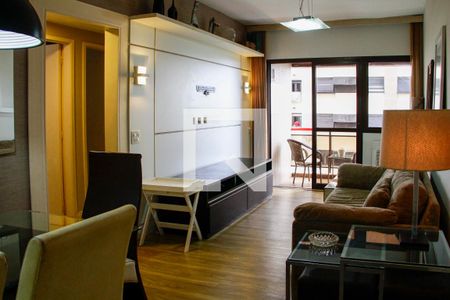 Sala de apartamento para alugar com 2 quartos, 87m² em Barra da Tijuca, Rio de Janeiro