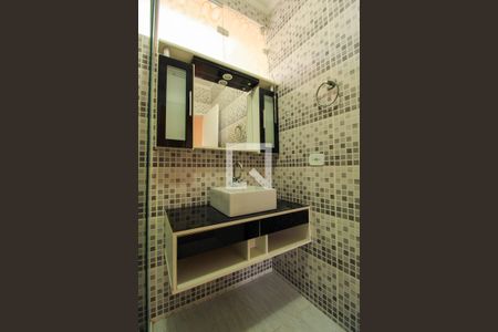 Apartamento à venda com 77m², 2 quartos e 1 vaga Apartamento à venda com 77m², 2 quartos e 1 vagaBanheiro