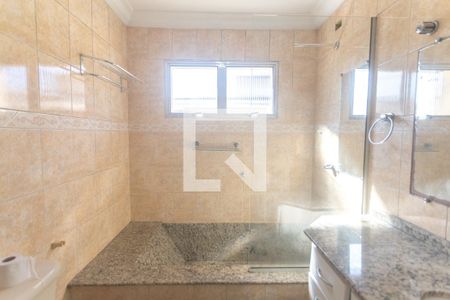 Casa à venda com 229m², 3 quartos e 3 vagasBanheiro social