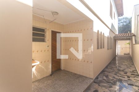 Casa à venda com 229m², 3 quartos e 3 vagasQuintal