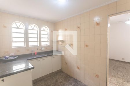 Casa à venda com 229m², 3 quartos e 3 vagasCozinha