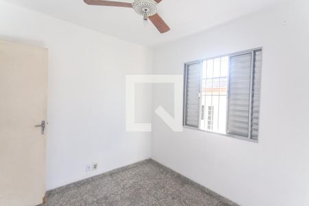 Casa à venda com 229m², 3 quartos e 3 vagasQuarto 2