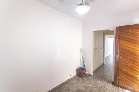 Casa à venda com 229m², 3 quartos e 3 vagasQuarto de serviço