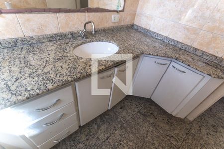 Casa à venda com 229m², 3 quartos e 3 vagasBanheiro social