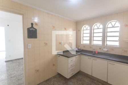 Casa à venda com 229m², 3 quartos e 3 vagasCozinha