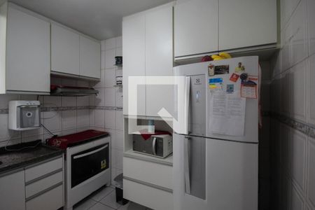 Apartamento à venda com 55m², 3 quartos e 1 vaga Apartamento à venda com 55m², 3 quartos e 1 vagaCozinha e Área de Serviço