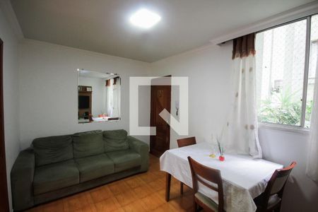 Sala de apartamento à venda com 3 quartos, 55m² em Jardim Maria Estela, São Paulo