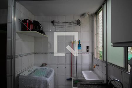 Apartamento à venda com 55m², 3 quartos e 1 vaga Apartamento à venda com 55m², 3 quartos e 1 vagaCozinha e Área de Serviço