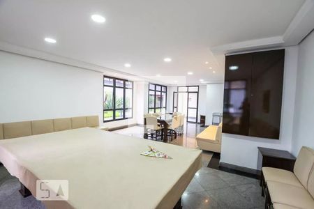 Apartamento para alugar com 81m², 3 quartos e 1 vaga Apartamento para alugar com 81m², 3 quartos e 1 vagaÁrea comum - Salão de festas