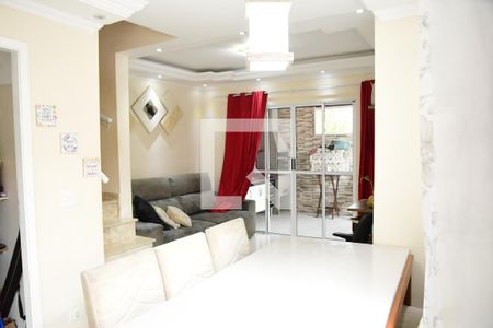 Sala de casa de condomínio para alugar com 2 quartos, 89m² em Jardim Petrópolis, Cotia