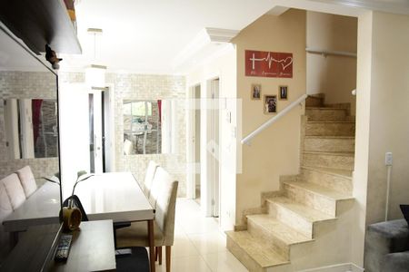 Sala de casa de condomínio para alugar com 2 quartos, 89m² em Jardim Petrópolis, Cotia