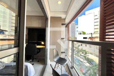 Varanda de kitnet/studio para alugar com 1 quarto, 24m² em Mirandópolis, São Paulo