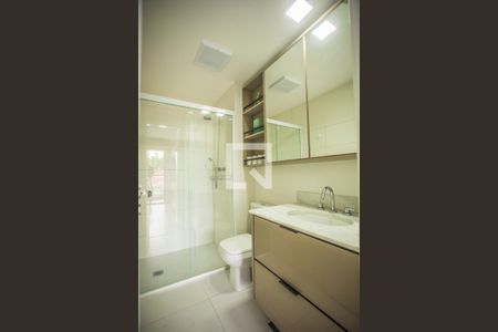 Banheiro de kitnet/studio para alugar com 1 quarto, 24m² em Mirandópolis, São Paulo