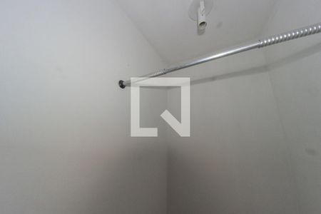 Closet de apartamento para alugar com 1 quarto, 20m² em Irajá, Rio de Janeiro