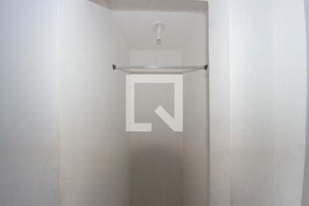 Closet de apartamento para alugar com 1 quarto, 20m² em Irajá, Rio de Janeiro
