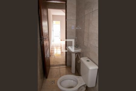 Casa de condomínio para alugar com 69m², 2 quartos e sem vagaBanheiro