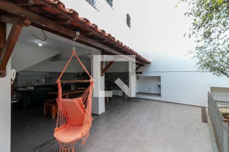 Casa à venda com 380m², 6 quartos e 4 vagasVaranda gourmet