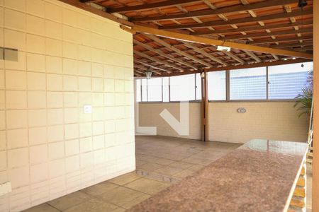 Apartamento à venda com 210m², 3 quartos e 2 vagasCobertura
