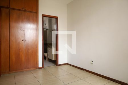 Apartamento à venda com 210m², 3 quartos e 2 vagasQuarto 1