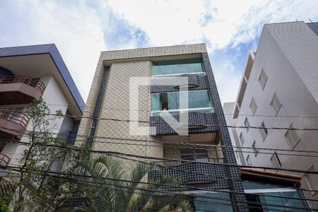 Apartamento à venda com 210m², 3 quartos e 2 vagasFachada