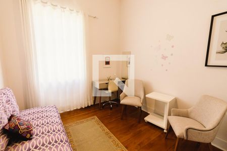 Casa à venda com 634m², 4 quartos e 4 vagas Casa à venda com 634m², 4 quartos e 4 vagasQuarto 2