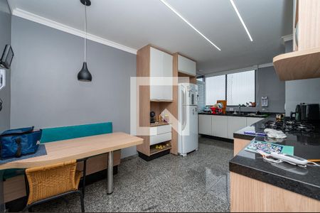Apartamento à venda com 110m², 3 quartos e 2 vagasCozinha