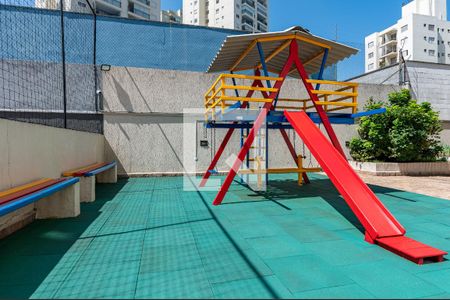 Apartamento à venda com 110m², 3 quartos e 2 vagasÁrea comum - Playground