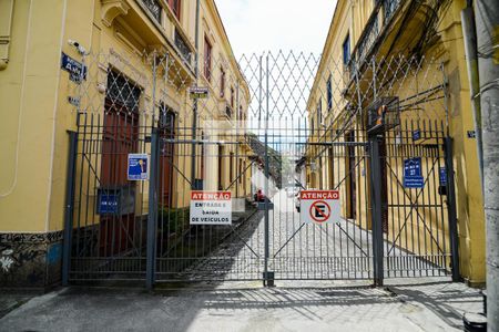 Casa para alugar com 85m², 2 quartos e 1 vaga Casa para alugar com 85m², 2 quartos e 1 vagaFachada