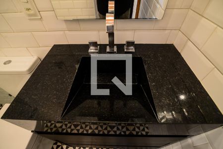 Casa para alugar com 85m², 2 quartos e 1 vaga Casa para alugar com 85m², 2 quartos e 1 vagaBanheiro Social