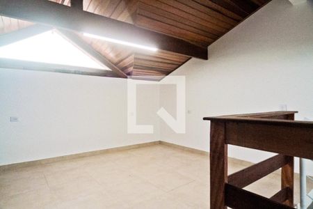 Casa para alugar com 200m², 3 quartos e 2 vagas Casa para alugar com 200m², 3 quartos e 2 vagasSótão