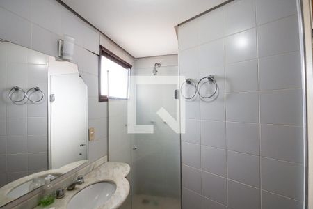 Apartamento para alugar com 160m², 3 quartos e 2 vagasBanheiro Suíte 1