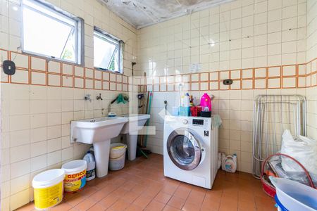 Casa à venda com 600m², 5 quartos e 2 vagasLavanderia