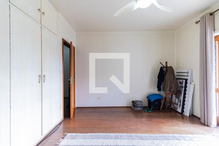 Casa à venda com 600m², 5 quartos e 2 vagasQuarto 2