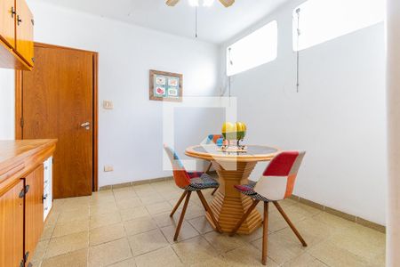 Casa à venda com 600m², 5 quartos e 2 vagasCopa/Cozinha