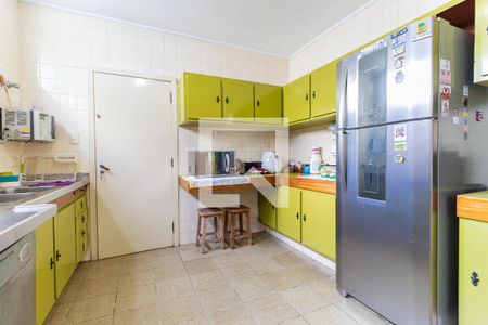 Casa à venda com 600m², 5 quartos e 2 vagasCopa/Cozinha