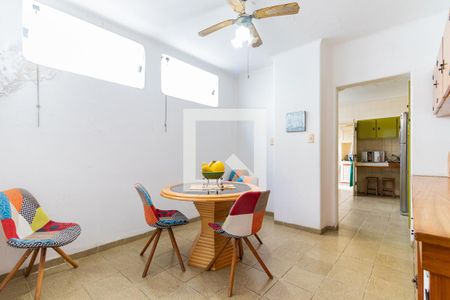 Casa à venda com 600m², 5 quartos e 2 vagasCopa/Cozinha