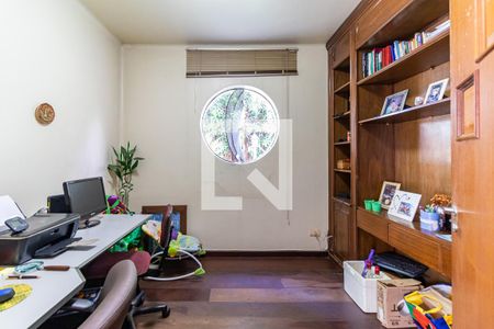 Escritório de casa à venda com 5 quartos, 600m² em Jardim Marajoara, São Paulo