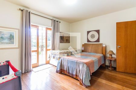 Casa à venda com 600m², 5 quartos e 2 vagasQuarto 3