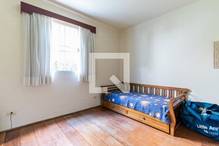 Casa à venda com 600m², 5 quartos e 2 vagasQuarto 1