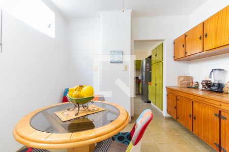 Casa à venda com 600m², 5 quartos e 2 vagasCopa/Cozinha