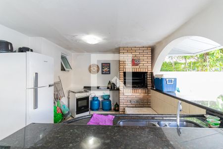 Casa à venda com 600m², 5 quartos e 2 vagasSalão - Churrasqueira